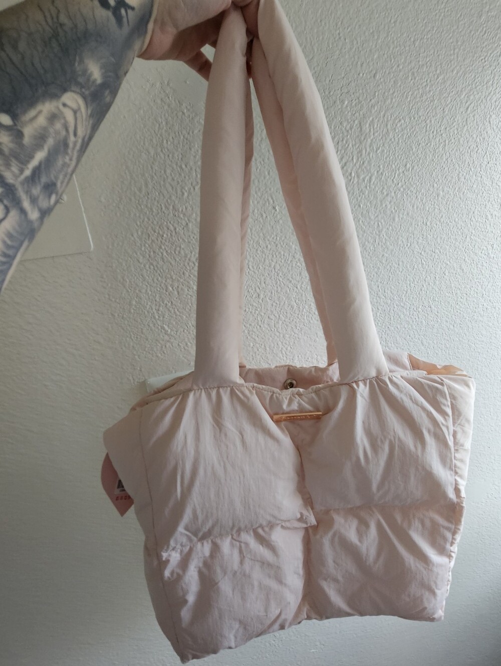 Sanrio X Japan LA Cinnamoroll Puffer Tote - Picture 2 of 6